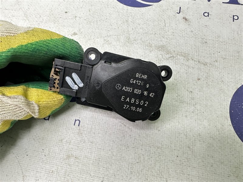 Сервопривод заслонок печки Mercedes-Benz E-Class W211 W211 642.920