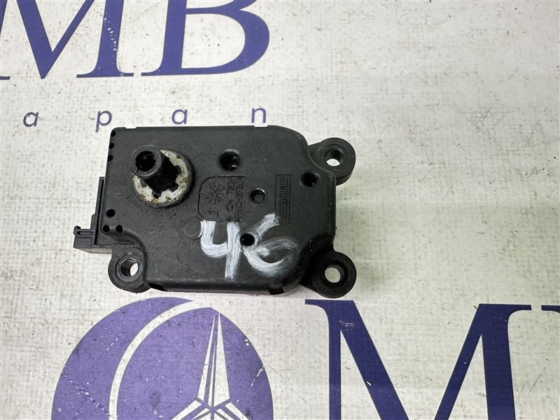 Сервопривод заслонок печки E-Class W211 2005 W211 272.964 Сервопривод заслонок печки E-Class W211 2005 W211 272.964