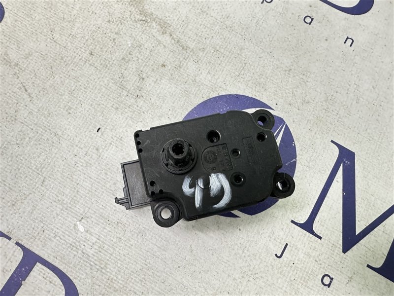 Сервопривод заслонок печки Mercedes-Benz M-Class W163 W163 612.963