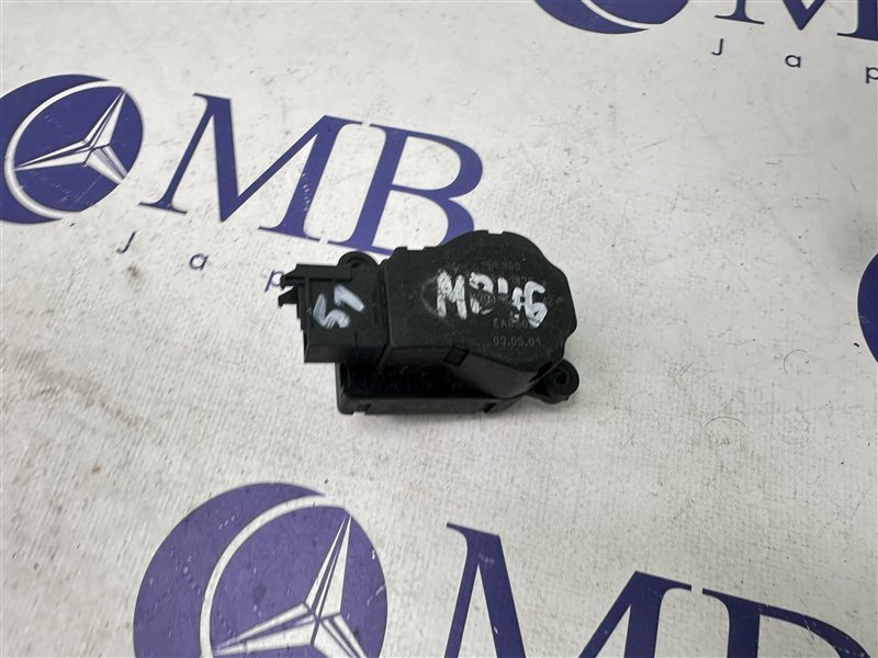 Сервопривод заслонок печки M-Class W163 2002 W163 612.963 Сервопривод заслонок печки M-Class W163 2002 W163 612.963