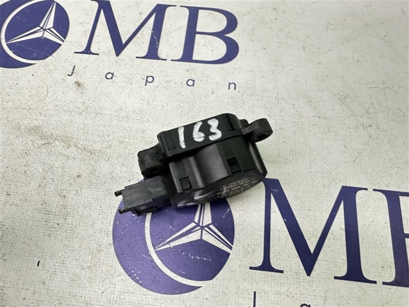 Сервопривод заслонок печки M-Class W163 2004 W163 112.970 Сервопривод заслонок печки M-Class W163 2004 W163 112.970