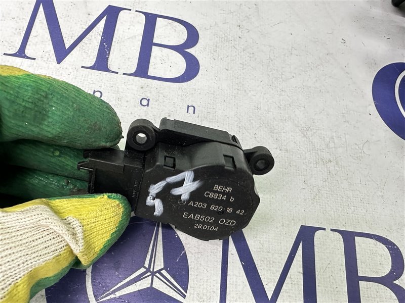 Сервопривод заслонок печки Mercedes-Benz C-Class W203 W203 112.912