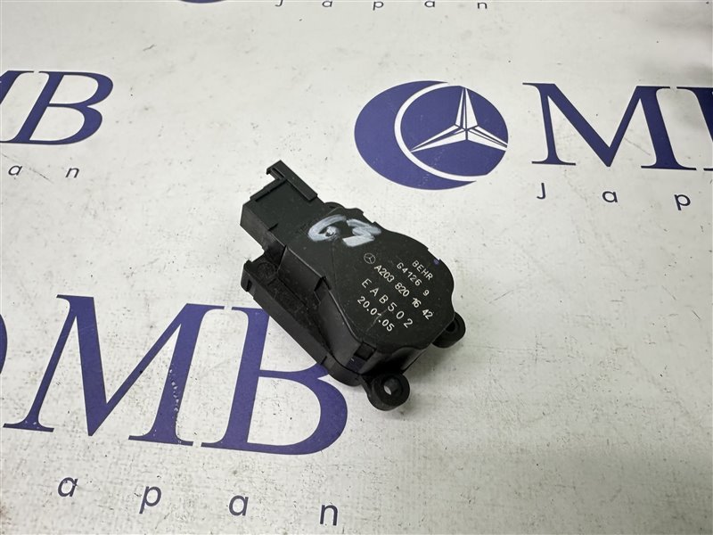 Сервопривод заслонок печки CLS-Class W219 2005 W219 C219 113.967 Сервопривод заслонок печки CLS-Class W219 2005 W219 C219 113.967