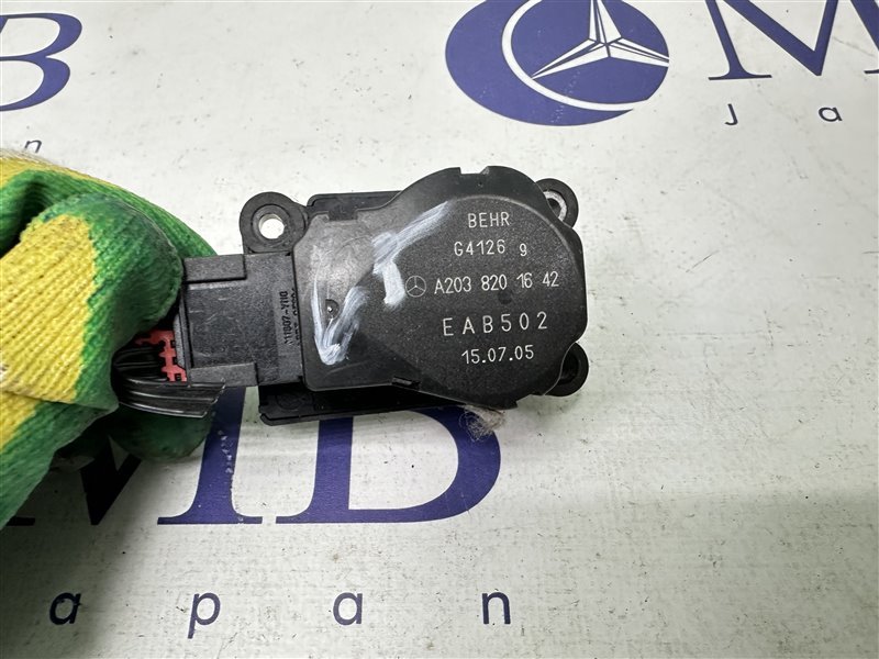 Сервопривод заслонок печки E-Class W211 2005 W211 272.943