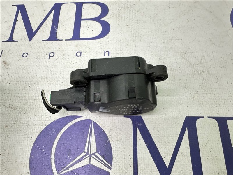 Сервопривод заслонок печки E-Class W211 2005 W211 272.943