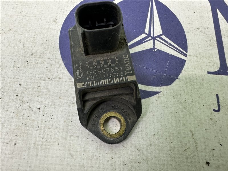 Датчик удара A6 2006 C6 AUK