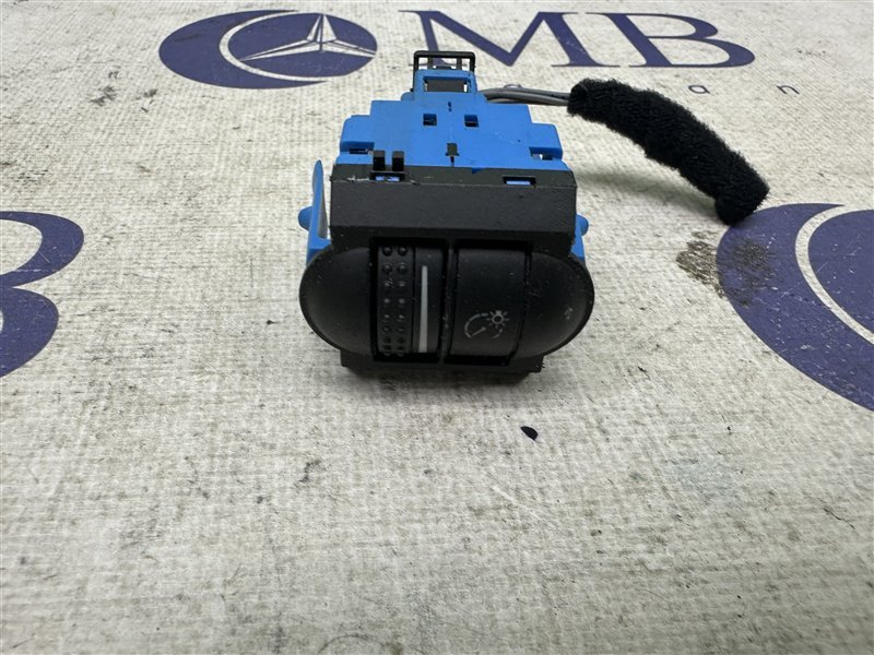 Кнопка Volkswagen Touareg 2005 7L BMV 7L6941334 контрактная