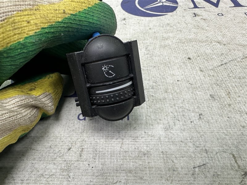 Кнопка Touareg 2005 7L BMV