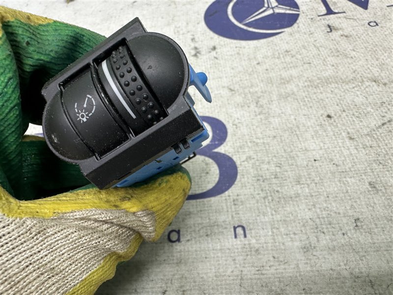 Кнопка Touareg 2005 7L BMV