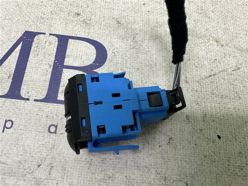 Кнопка Touareg 2005 7L BMV