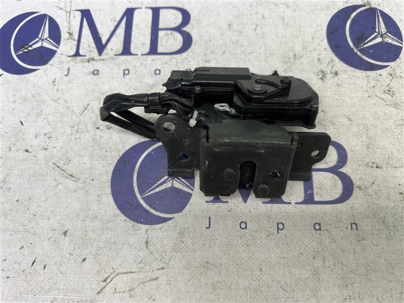 Замок багажника задний Toyota Prius 2004 NHW20 1NZ 6935047010 контрактная