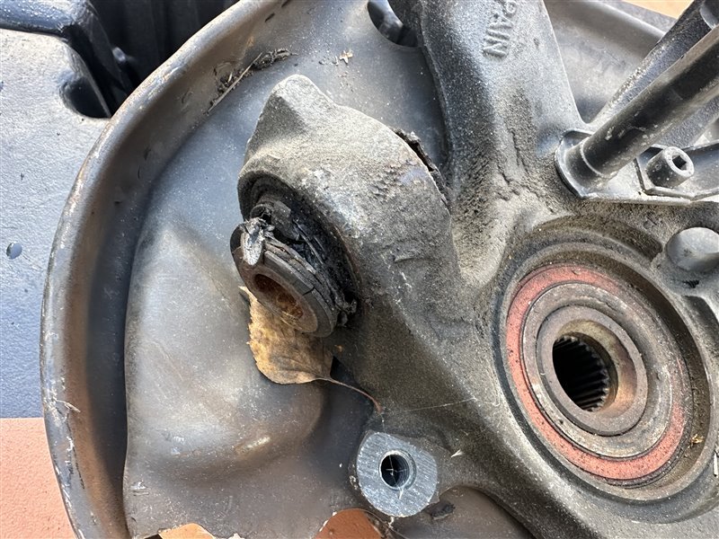 Поворотный кулак задний правый Mercedes-Benz E-Class W210 W210 112.911