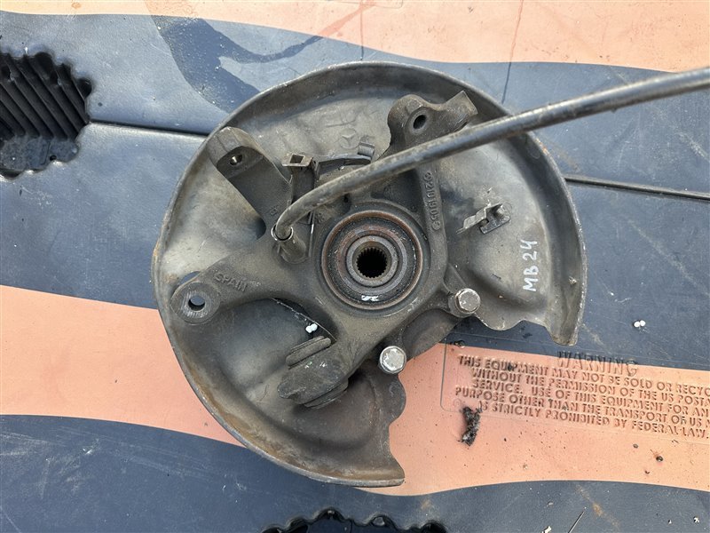 Поворотный кулак задний правый Mercedes-Benz E-Class W210 1999 W210 112.941 A2103509208 контрактная