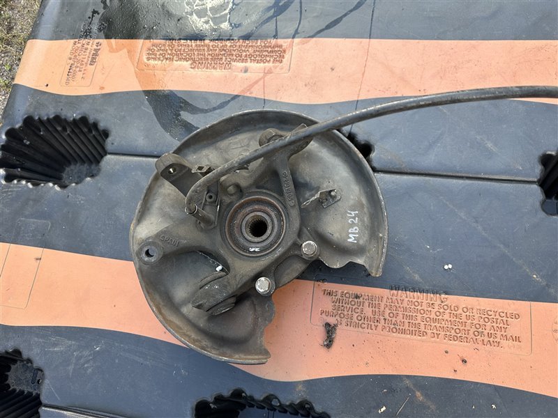 Поворотный кулак задний правый Mercedes-Benz E-Class W210 W210 112.941