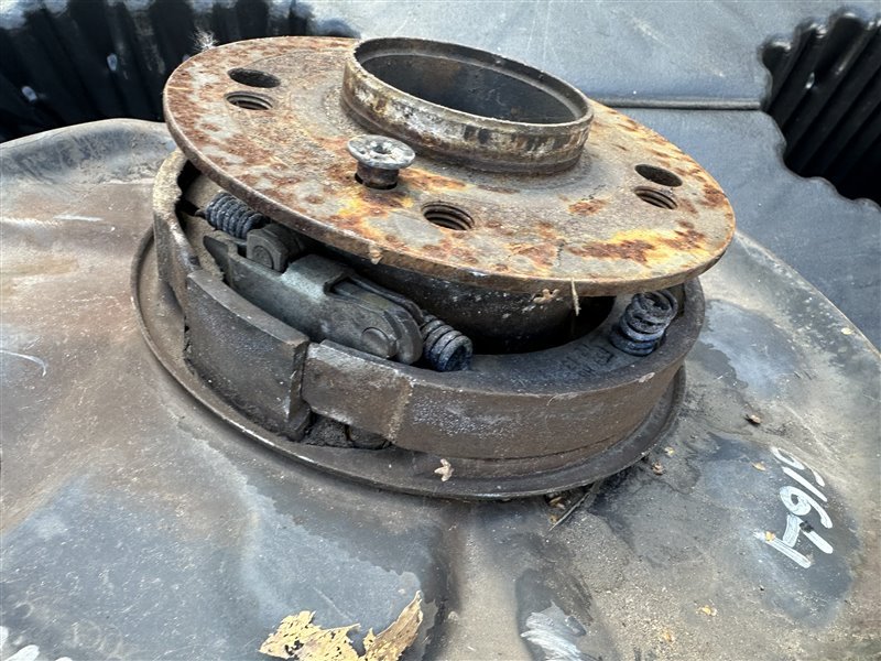 Поворотный кулак задний правый E-Class W210 1999 W210 112.941