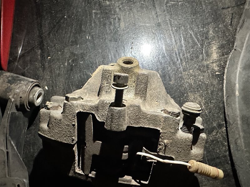 Суппорт тормозной задний правый E-Class W210 1998 W210 112.941