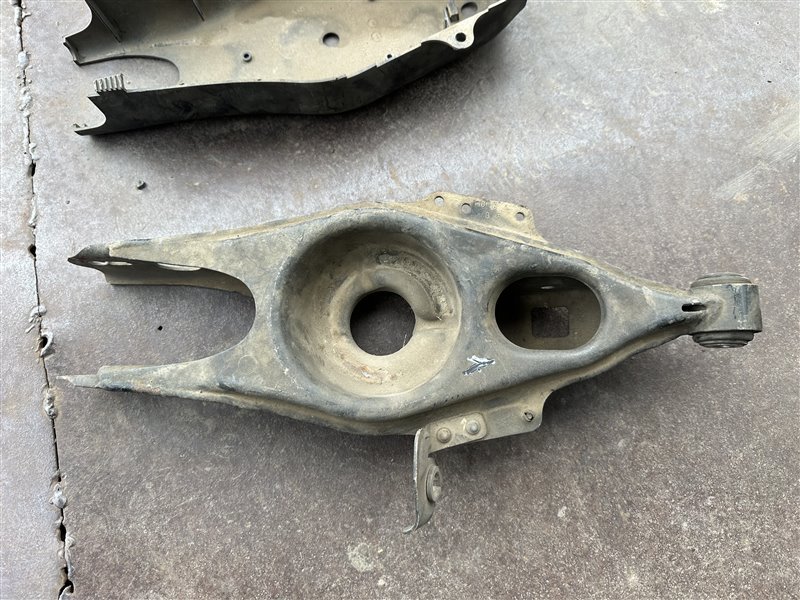 Рычаг задний левый E-Class W211 2002 W211 112.949 Рычаг задний левый E-Class W211 2002 W211 112.949