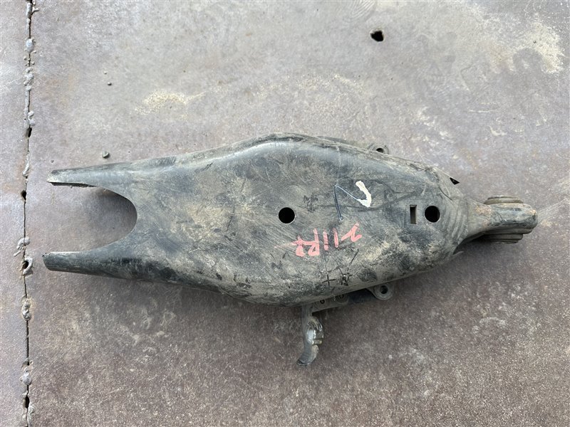 Рычаг задний правый Mercedes-Benz E-Class W211 2002 W211 112.949 A2113501806 контрактная