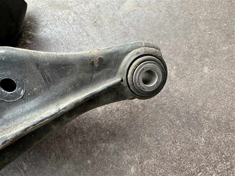 Рычаг задний правый E-Class W211 2002 W211 112.949