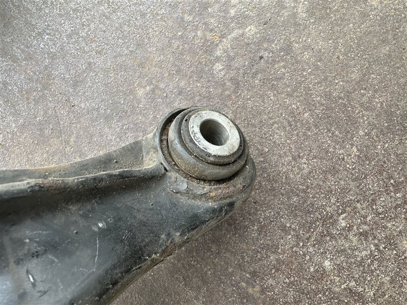 Рычаг задний правый E-Class W211 2002 W211 112.949