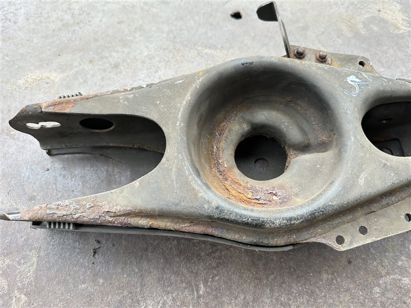 Рычаг задний правый Mercedes-Benz CLS-Class W219 W219 C219 272.964