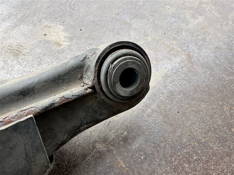 Рычаг задний правый CLS-Class W219 2006 W219 C219 272.964