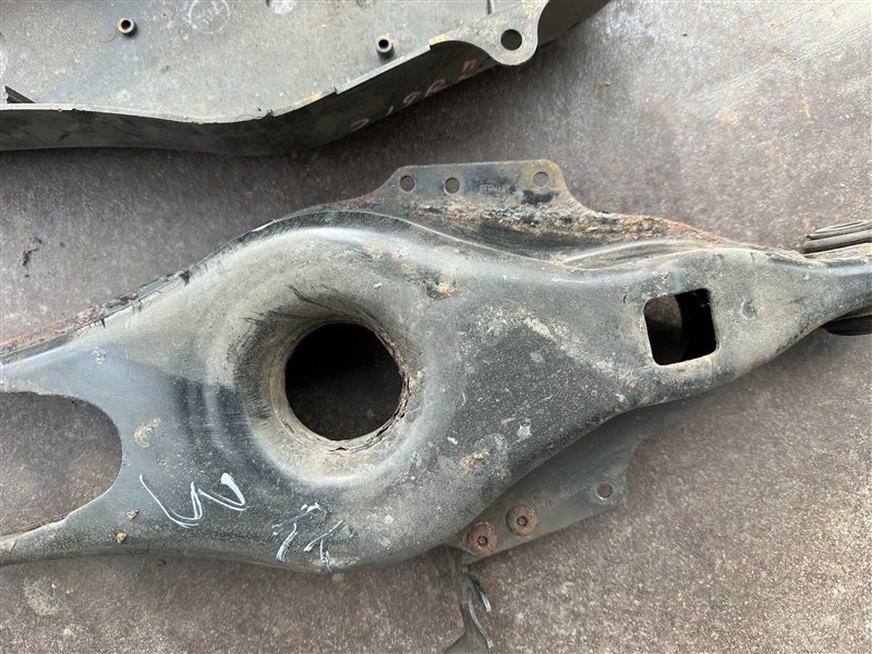 Рычаг задний правый CLS-Class W219 2006 W219 C219 272.964