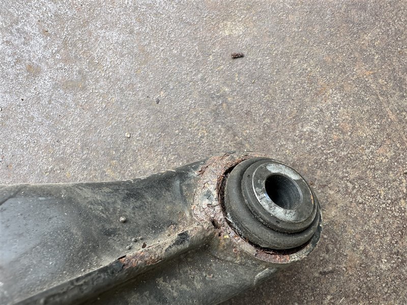 Рычаг задний левый CLS-Class W219 2006 W219 C219 272.964