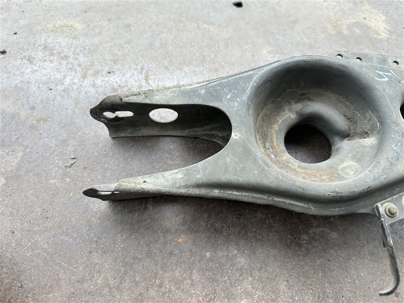 Рычаг задний левый E-Class W211 2004 W211 112.913