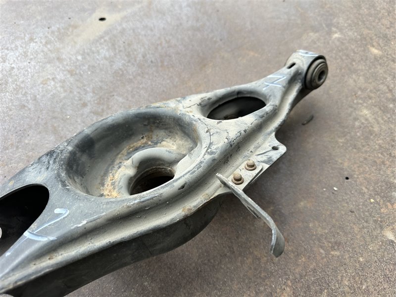 Рычаг задний левый E-Class W211 2003 W211 112.949 Рычаг задний левый E-Class W211 2003 W211 112.949