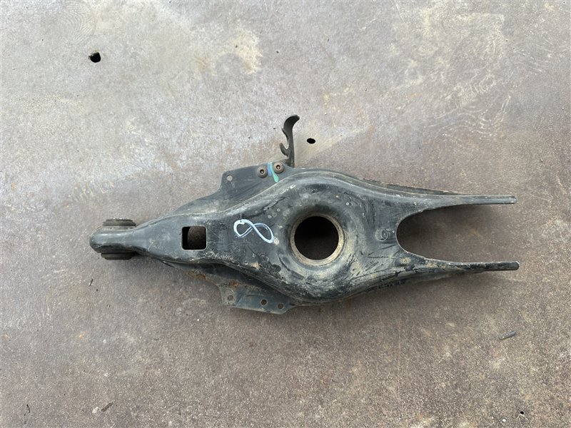 Запчасть рычаг задний правый Mercedes-Benz E-Class W211 2003 W211 112.949 A2113501806 контрактная Рычаг задний правый Mercedes-Benz E-Class W211 2003 W211 112.949 A2113501806 контрактная