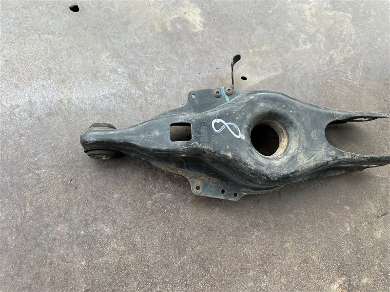 Рычаг задний правый Mercedes-Benz E-Class W211 W211 112.949 Рычаг задний правый Mercedes-Benz E-Class W211 W211 112.949