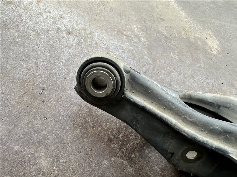 Рычаг задний правый E-Class W211 2003 W211 112.949 Рычаг задний правый E-Class W211 2003 W211 112.949