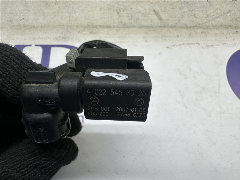 Разъем S-Class W221 2007 W221 273.961