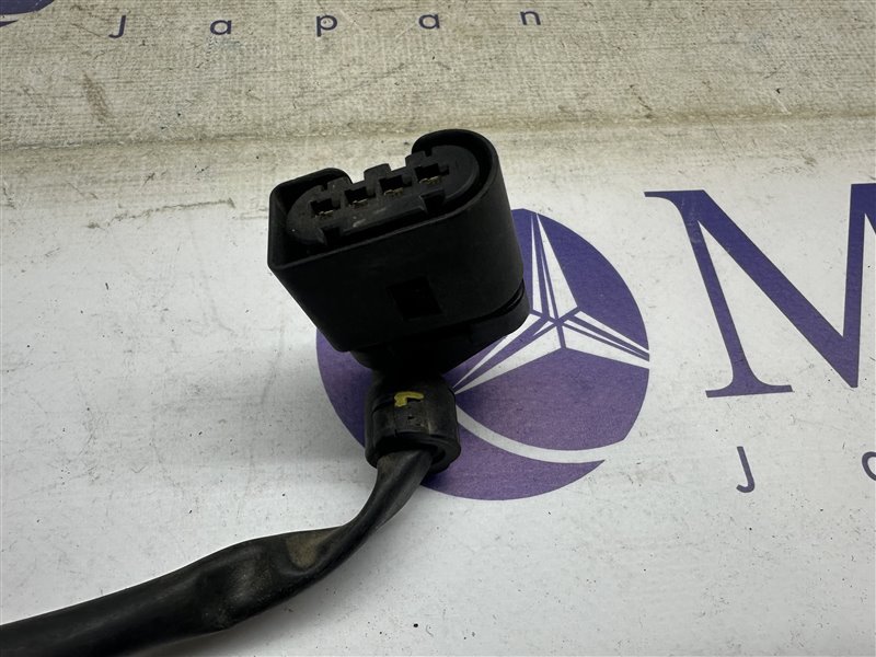 Разъем C-Class W203 2007 W203 272.920 Разъем C-Class W203 2007 W203 272.920