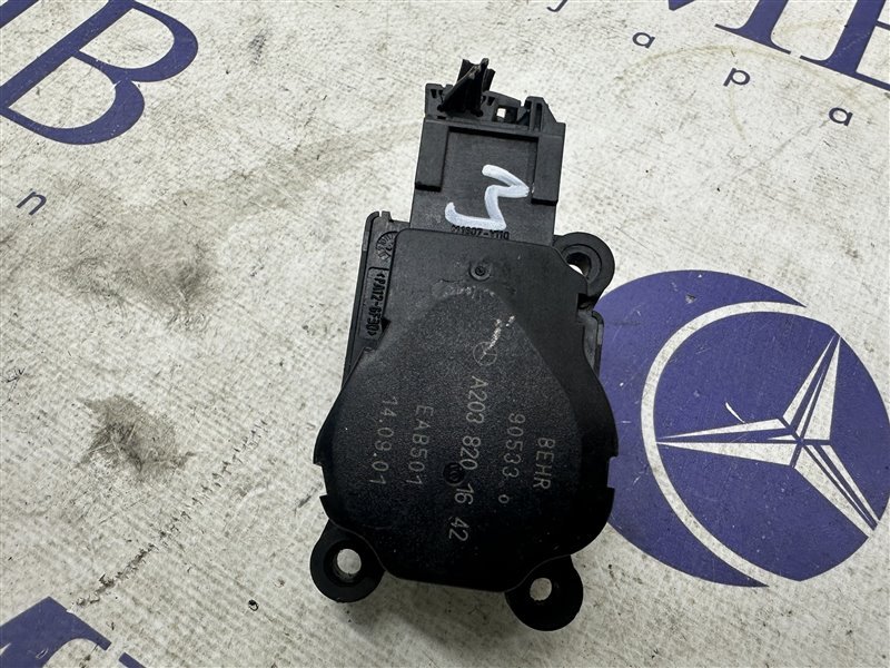 Сервопривод заслонок печки C-Class W203 2001 W203 112.912 Сервопривод заслонок печки C-Class W203 2001 W203 112.912