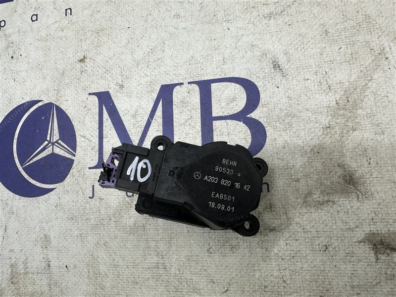 Сервопривод заслонок печки C-Class W203 C32 AMG 2001 w203 112.961