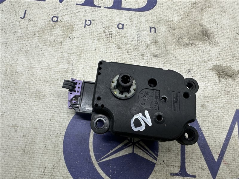 Сервопривод заслонок печки C-Class W203 C32 AMG 2001 w203 112.961