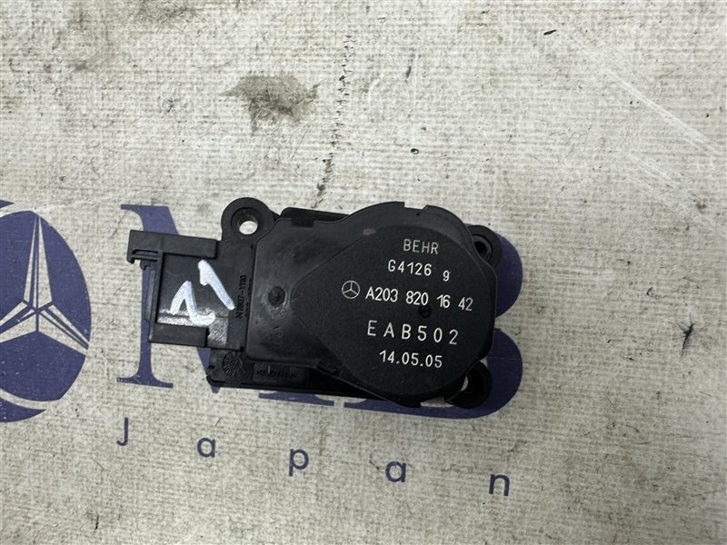 Сервопривод заслонок печки E-Class W211 2005 W211 113.967