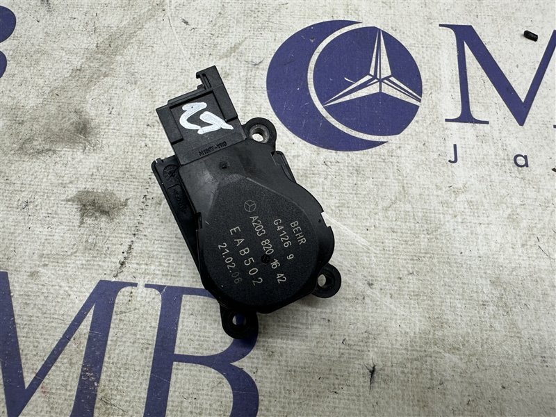 Сервопривод заслонок печки Mercedes-Benz E-Class W211 W211 272.964