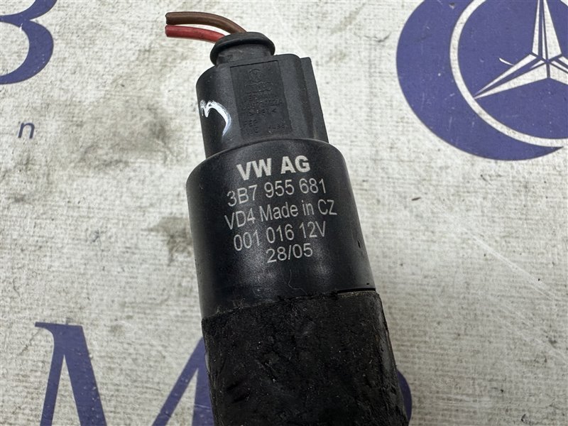 Насос омывателя A6 2006 C6 AUK