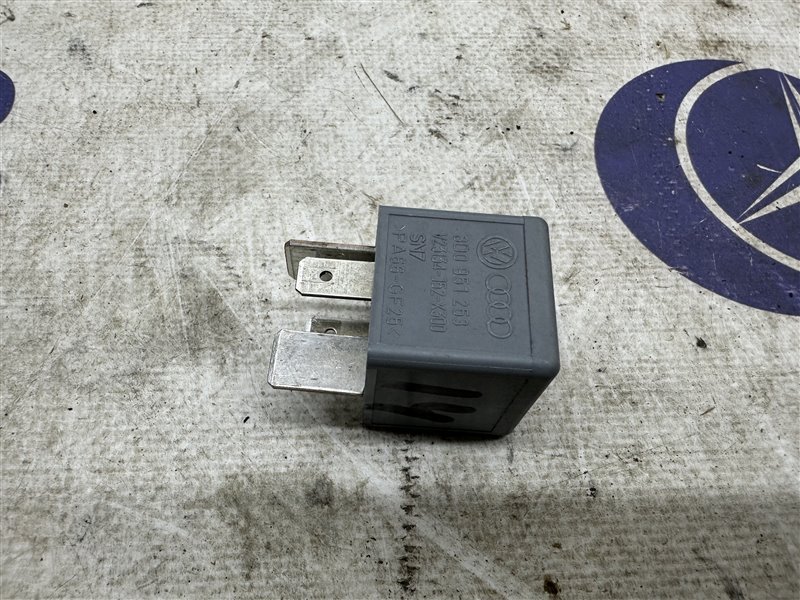 Реле A6 2006 C6 AUK