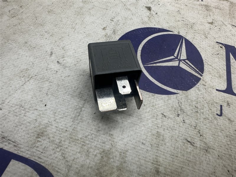 Реле A6 2005 C6 BDW