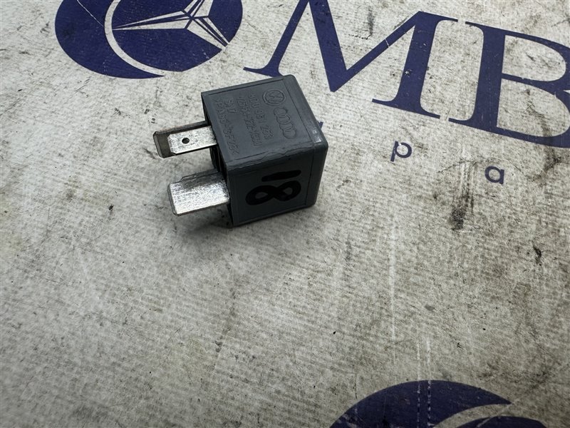 Реле A6 2005 C6 BDW Реле A6 2005 C6 BDW
