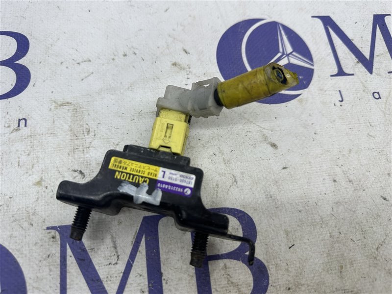 Запчасть датчик airbag Subaru Forester 2004 SG5 EJ205 (2.0L EMPI DOHC turbo) 98231SA010 контрактная Датчик airbag Subaru Forester 2004 SG5 EJ205 (2.0L EMPI DOHC turbo) 98231SA010 контрактная