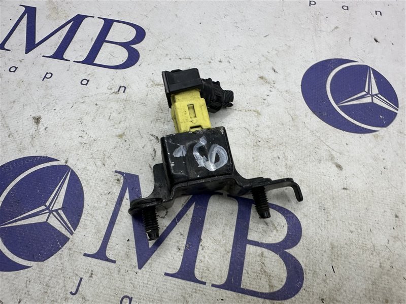 Датчик airbag Forester 2004 SG5 EJ205 (2.0L EMPI DOHC turbo)