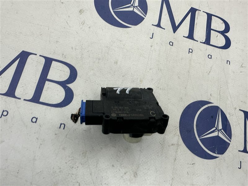 Сервопривод заслонок печки A6 2006 C6 AUK Сервопривод заслонок печки A6 2006 C6 AUK