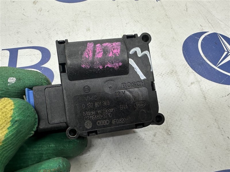 Сервопривод заслонок печки A6 2005 C6 BDW