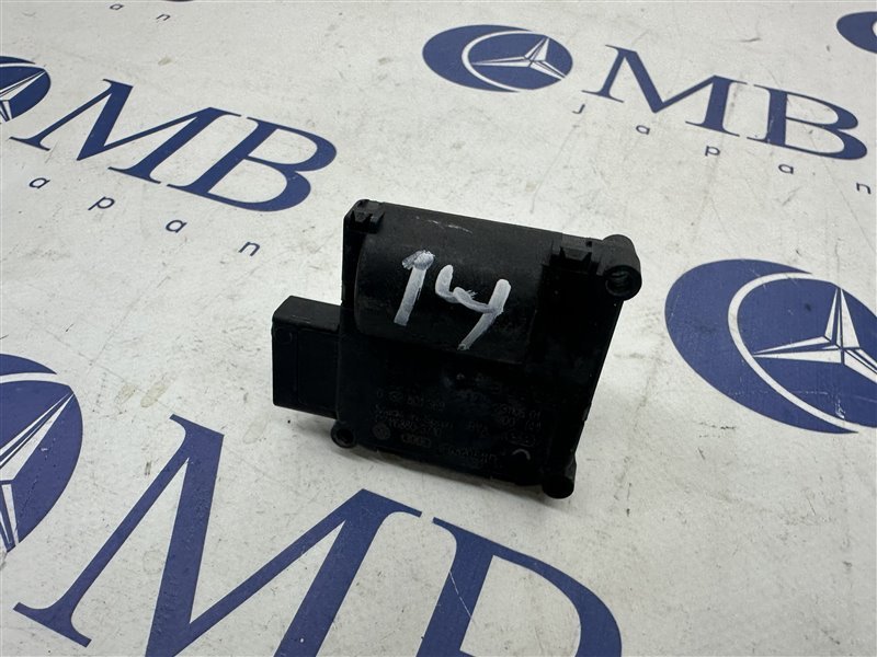 Сервопривод заслонок печки A6 2005 C6 BDW