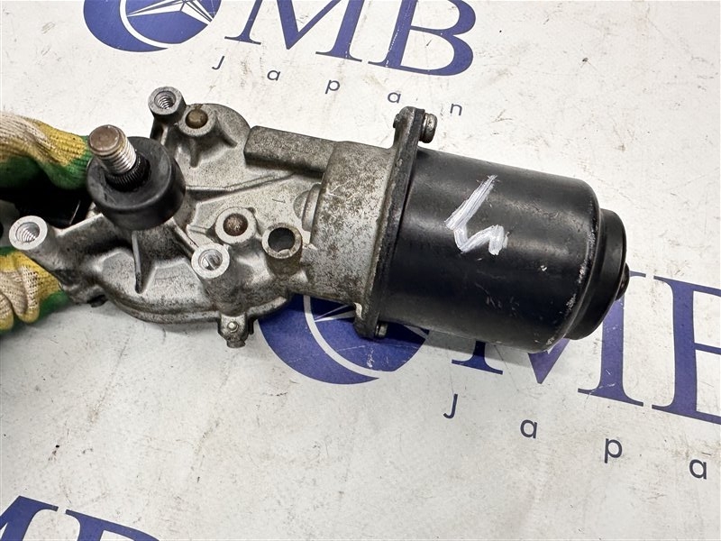 Мотор дворников передний Forester 2004 SG5 EJ205 (2.0L EMPI DOHC turbo) Мотор дворников передний Forester 2004 SG5 EJ205 (2.0L EMPI DOHC turbo)